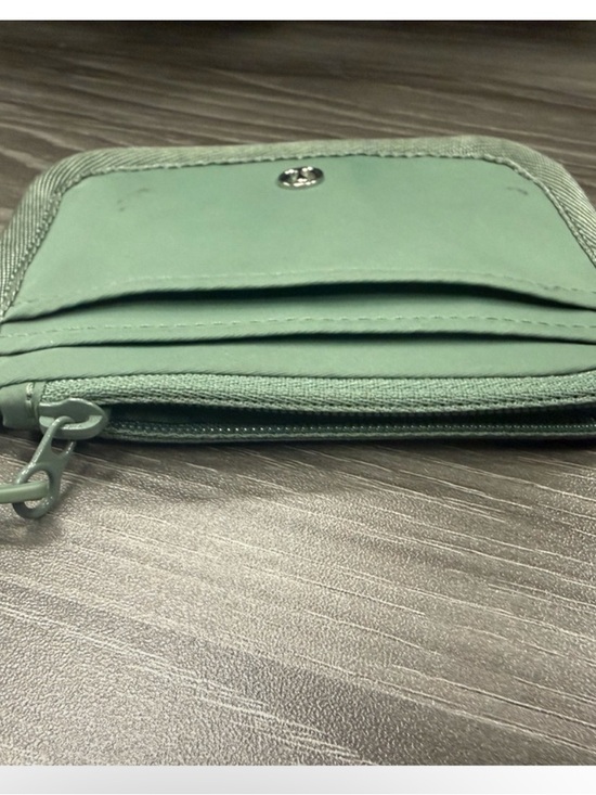 Lululemon True Identity Card Case One Size Gray Eucalyptus - Pre-owned - Picture 6 of 8